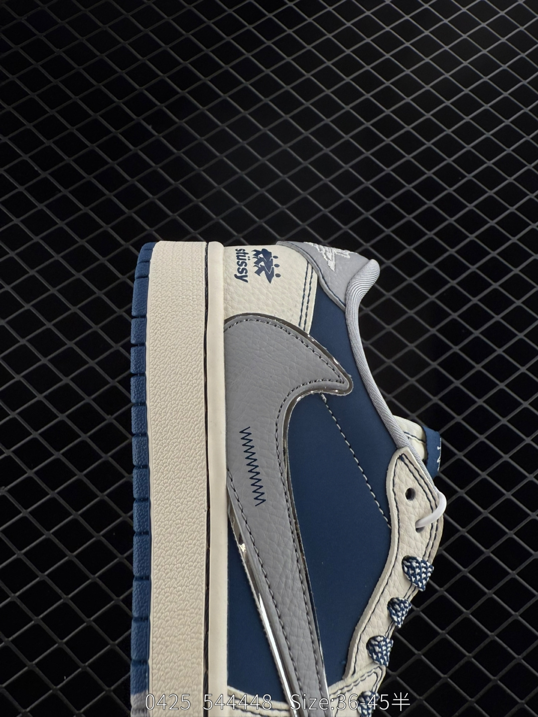 Travis Scott x Air Jordan 1 ” Reverse Mocha “